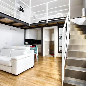 Joivy Charismatic 1-bed Flat With Parking Milano