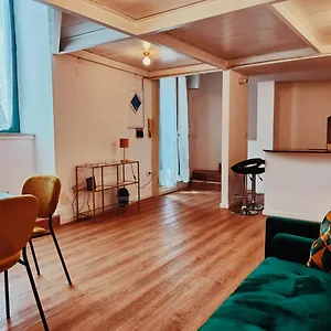 Domus Tasso 75 , Napoli Italia